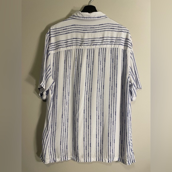 Bershka shirt - Picture 2 of 4